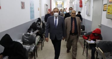 رئيس جامعة الأزهر يتفقد لجان امتحانات الفصل الدراسي الأول بقطاع كليات الدراسة  