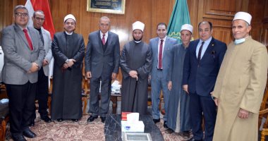 محافظ القليوبية يستقبل الدكتور أسامة الأزهري بمكتبه فى الديوان العام