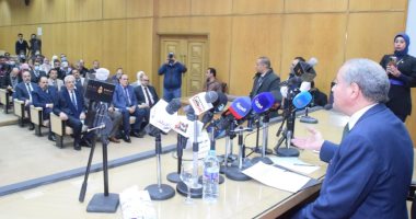 وزير التموين: مشروع مدينة الذهب قائم ومستمر.. الرئيس وجه بأن تكون على أعلى مستوى.. تعيين شركة لتوفير المعادن الثمينة للعاملين بالمشغولات الذهبية.. و"المصيلحى": تعميم مشروع دمغ الذهب بالليزر قريبًا