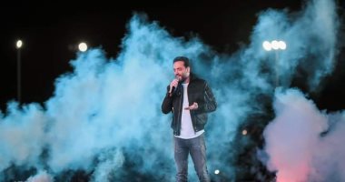 رامى جمال يرفع شعار كامل العدد فى حفله الثالث بالسعودية.. صور