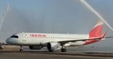 مطار الأقصر يستقبل أولى الرحلات الإسبانية المباشرة القادمة من مدريد.. صور   