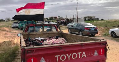 محافظ شمال سيناء يتابع عودة المواطنين إلى قرى الشيخ زويد بعد تطهيرها