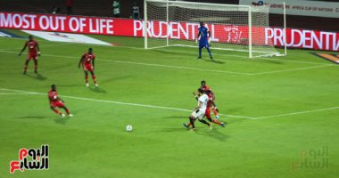 بعد 60 دقيقة.. 3 تغييرات لمنتخب مصر وفشل في زيارة شباك غينيا بيساو.. صور