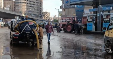 محافظ الغربية يتابع جهود الوحدات المحلية فى رفع مياه الأمطار بالمحلة وسمنود