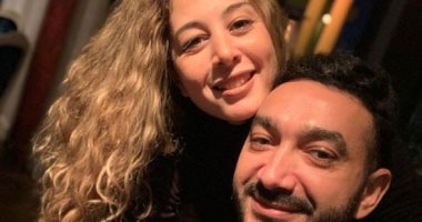 نادر حمدى يحتفل بعيد زواجه الأول.. ويعلق: ربنا يخليكي ومعايا دايمًا يا أم سيف