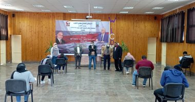 كلية الطب الجديدة بجامعة الأقصر تبدأ امتحانات الفصل الدراسى الأول.. صور