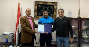 تكريم مسئول ذوي الهمم بشباب ورياضة الأقصر بعد حصد مراكز متقدمة بالإسكندرية.. صور