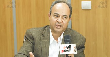 القومى للبحوث يكشف الحالة الصحية للمتطوعين بالتجارب السريرية للقاح كورونا المصرى كوفى فاكس.. أسامة عزمى: لم نشهد أى أعراض جانبية بعد مرور 60 يوما على انطلاق التجارب.. ويناشد المواطنين التطوع لاستكمال التجارب