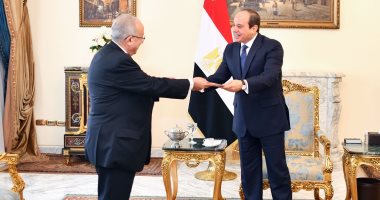 الرئيس السيسي يتلقى رسالة خطية من الرئيس الجزائرى تتضمن الاهتمام بتعزيز مجالات التعاون الثنائى بين مصر والجزائر فى كافة المجالات.. وتوافق حول أهمية العمل على تحقيق الأمن والاستقرار وصون وحدة وسيادة ليبيا
