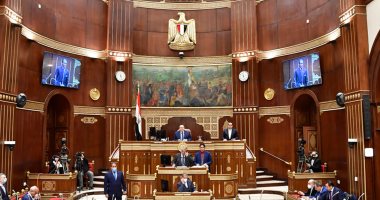 أزمة المرشدين السياحيين المساهمين فى شركات ومطاعم سياحية أمام مجلس الشيوخ.. اقتراح برغبة يطالب بحصولهم على ترخيص مزاولة مهنة الإرشاد السياحى.. ولجنة الإعلام تطالب الوزارات بتذليل العقبات ومشكلات المرشدين