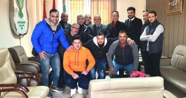 اللجنة السباعية تنهي أزمة الموظفين المفصولين بالمصري
