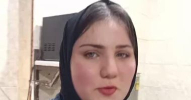 "نينو" أصغر شيف فى كفر الشيخ.. شاهد إعداد الجمبرى بأنواعه بالخلطات السرية