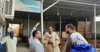 محافظ أسوان يتابع جهود المحليات ومشروعات حياة كريمة بالسباعية ووادى الرديسية