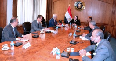 وزيرة التجارة تبحث سبل تنمية وتطوير العلاقات الاقتصادية المصرية الألمانية..نيفين جامع: القيادة السياسية حريصة على تنمية علاقات التعاون الصناعى والاستفادة من خبراتها فى مجال صناعة السيارات والطاقة المتجددة