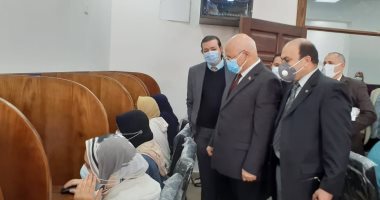 رئيس جامعة بنها يشدد على الالتزام بالإجراءات الاحترازية خلال الامتحانات