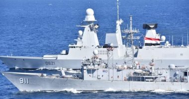 القوات البحرية المصرية والفرنسية تنفذان تدريبا بحريا عابرا بنطاق الأسطول الجنوبى