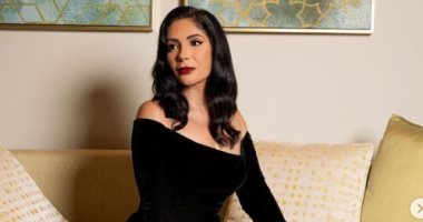 منى زكى في جلسة تصوير بالأسود من أجل "أصحاب ولا أعز".. صور