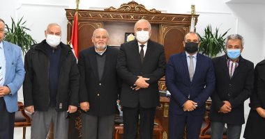 حياة كريمة.. محافظ قنا يعلن عن إنشاء وحدة صحة أسرة بقرية المحروسة