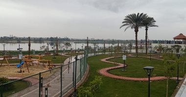 أهالى بنى سويف يتوافدون على الكورنيش رغم الطقس السيئ وسقوط الأمطار.. فيديو