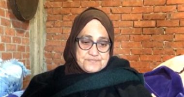 والدة قاتل شقيقته حرقا فى لقاء لـ"اليوم السابع": نزل علىّ الحنان لما شوفته واقف قدامى متكتف.. وطلبت التنازل لأن الاتنين ولادى.. وداد: زوجته ملأت قلبه قساوة.. وكتب على فيس بوك قبلها اعذرونى فى اللى هعمله