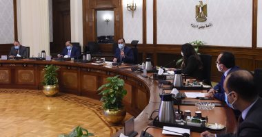 رئيس الوزراء يستعرض مقترح القرى المقرر دخولها بالمرحلة الثانية لمبادرة حياة كريمة