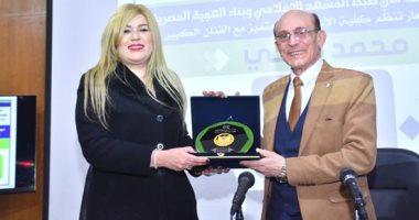 محمد صبحى في ندوة بــ "إعلام الجامعة العربية المفتوحة بمصر": الأسرة والفن والثقافة والإعلام روافد أساسية لبناء إنسان واع