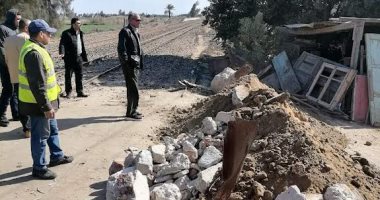 غلق 19 معبرا مخالفا وغير قانونى على السكة الحديد بوحدة النجاح فى البحيرة