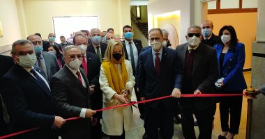 رئيس جامعة طنطا يفتتح مركزى التطوير المهنى بكليتى الهندسة والتجارة.. صور