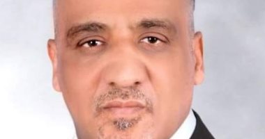أداء صلاة الجنازة على رئيس نادى أسوان الأسبق.. صور