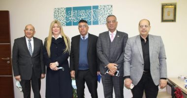 رؤساء تحرير يشاركون فى تحكيم مشروعات تخرج "إعلام الجامعة العربية المفتوحة"