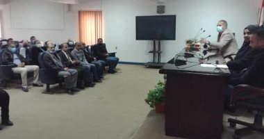 نائب محافظ أسيوط يلتقى مسئولى خدمة المواطنين ومنظومة الشكاوى الجماهيرية