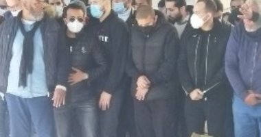 أهالى بورسعيد يؤدون صلاة الجنازة على والد محمد زيدان ببورسعيد.. لايف وصور