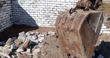 حملات لإزالة التعديات على الأراضى وإيقاف محاولات البناء بدون ترخيص بالشرقية 