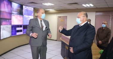 محافظ القاهرة يتفقد العمل بنفق الأزهر للاطمئنان على حالته الإنشائية.. صور