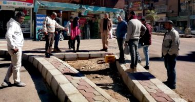 مدينة الأقصر تواصل تنفيذ المشروعات التنموية والخدمية بالشوارع الرئيسية.. صور