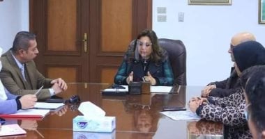 محافظ دمياط تبحث الموقف الخاص بمحطة ركاب رأس البر للبدء فى عملية التطوير