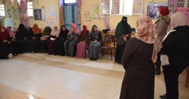 لقاء مجتمعى لشركة مياه الأقصر بقرية أصفون بإسنا قبل توصيل الصرف الصحى لها.. صور