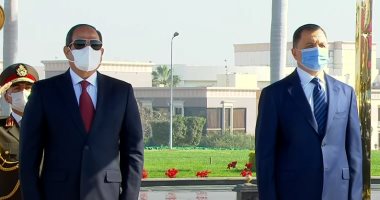 عزف السلام الجمهورى لدى حضور الرئيس السيسى حفل عيد الشرطة