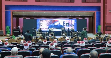 مركز الفلك الشرعى: 64% يتابعون أخبار الأبراج منهم 44% للنساء