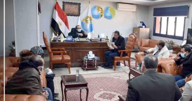 مياه سوهاج ووزارة البيئة تناقشان تطبيق معايير الصرف الصناعى بالمنشآت الصناعية