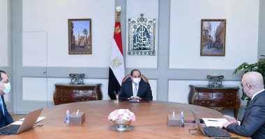 الرئيس السيسى يتابع موقف تنفيذ مشروعات وزارة الإسكان القومية على مستوى الجمهورية ومدن الجيل الرابع وتطوير محافظة القاهرة.. 30 ألف وحدة لموظفى العاصمة الإدارية.. وإتاحة إيجار الوحدات فى مبادرة "سكن لكل المصريين"