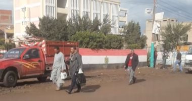 أهالى البحيرة فى انتظار تشييع جثامين قارئ القرآن الكريم وزوجته ونجله.. لايف