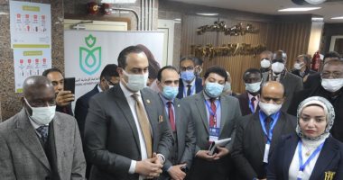 رئيس الرعاية الصحية يفتتح المسح الصحى لبرنامج رحلة حامل للكشف عن عيوب الأجنة