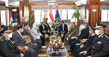 محافظا أسوان والدقهلية يقدمان التهنئة للقيادات الأمنية وضباط الشرطة فى عيدهم الـ 70