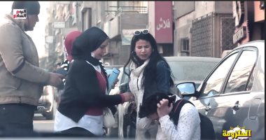 أهانت أخوها المصاب بالتوحد علشان بيصور الناس.. شوف شهامة المصريين