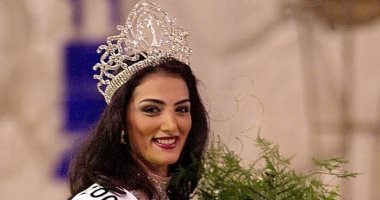 حورية فرغلى تنشر صورة عمرها 20 سنة من تتويجها بلقب ملكة جمال مصر 