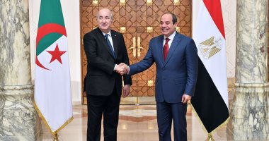 الرئيس الجزائرى: مباحثاتى مع الرئيس السيسى شملت مجمل القضايا المطروحة فى المنطقة.. ومصر لها مكانة تاريخية وجغرافية واستراتيجية فى مد جسور التعاون بأشقائها العرب.. وبحثنا التبادل التجارى وتسهيل الاستثمار