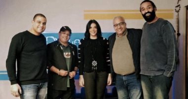 "آدم وحورية" مسلسل يجمع بيومى فؤاد وحورية فرغلى على الإذاعة فى رمضان