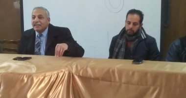 وكيل "زراعة الغربية" يبحث آليات التحول من الرى بالغمر إلى "التنقيط"