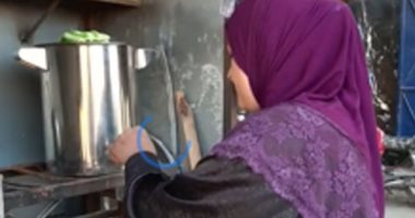 كوباية الشاى دى فاتحة بيت.. الست زينب بقالها 14 سنة مريضة قلب بتكافح على "نصبة شاى"